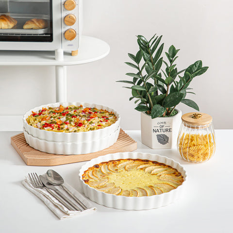 LOVECASA dishwasher- and microwave-safe pie pan for convenient reheating