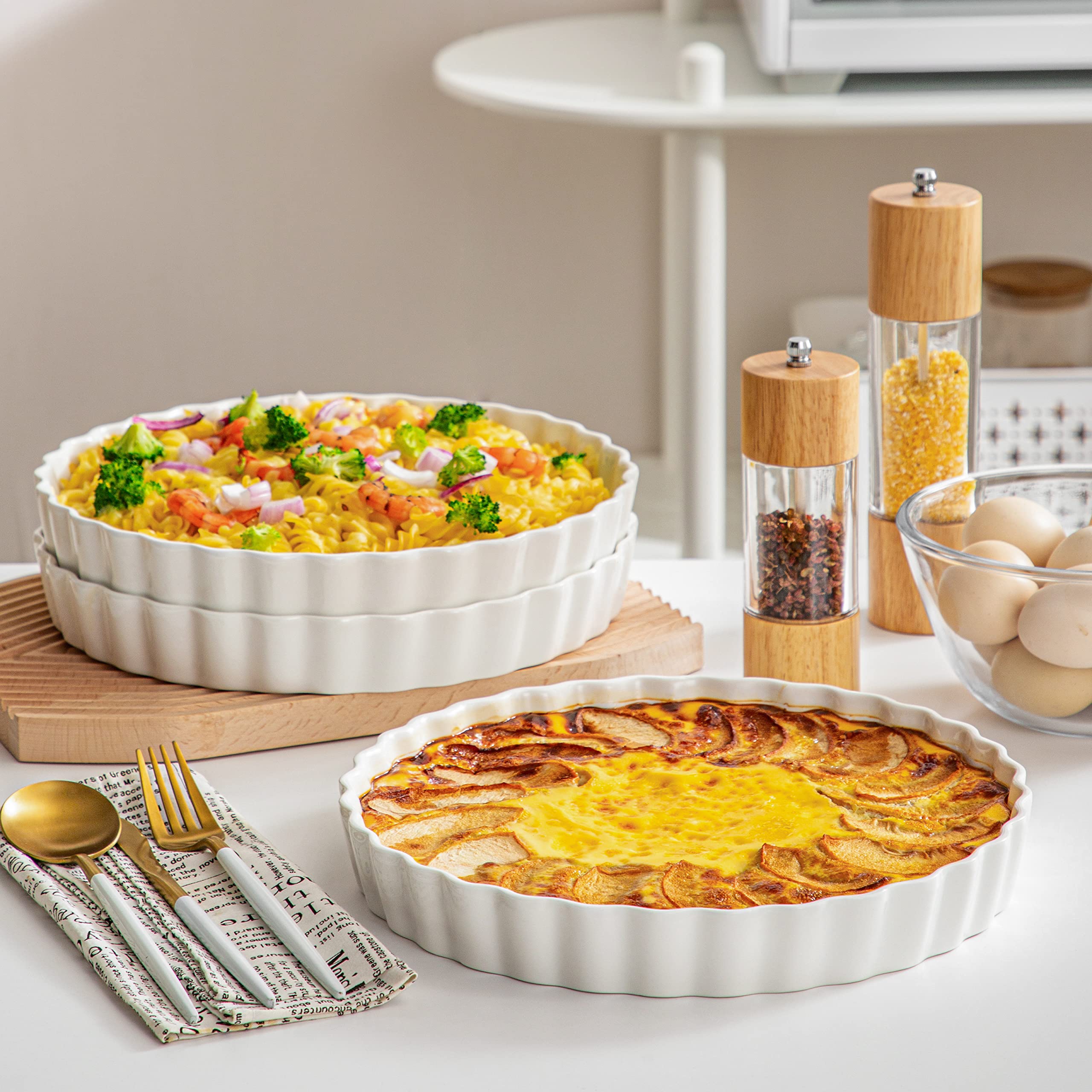 LOVECASA white porcelain pie pan ideal for holiday baking and serving
