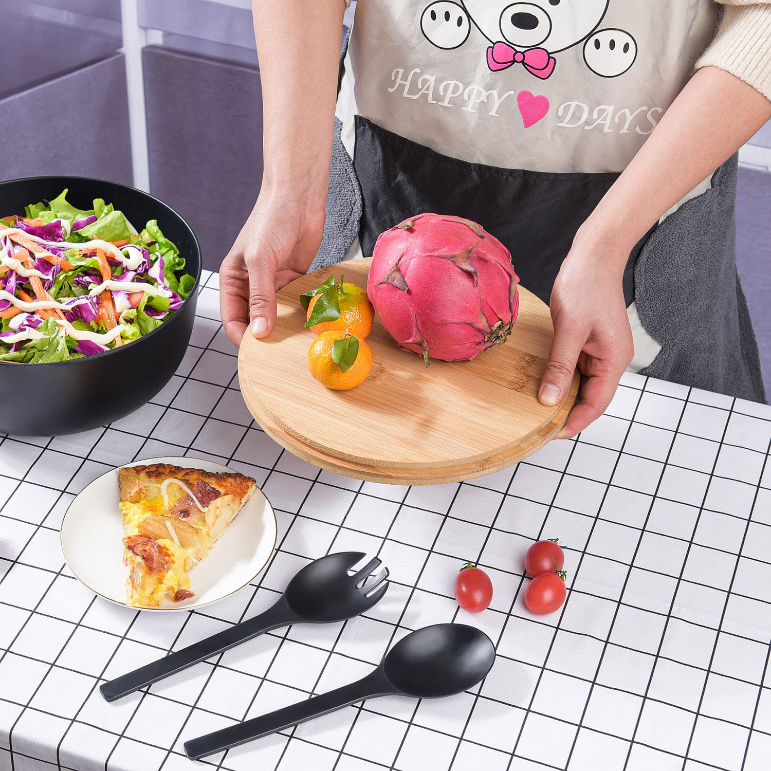 LOVYANXUE bowl filled with fresh salad shows vibrant colors.