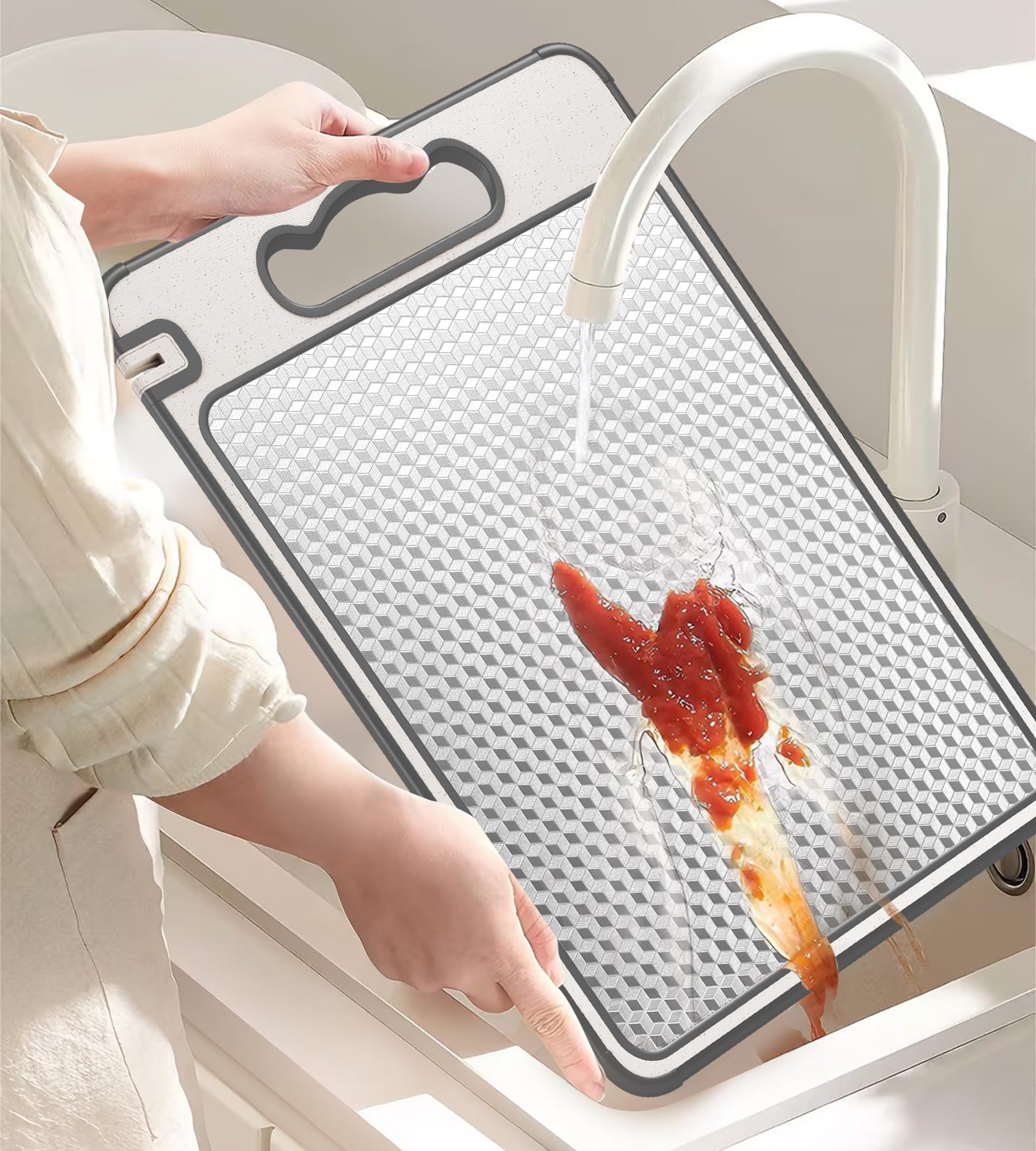 Lozovin cutting board shows juice groove and grinding area for convenience
