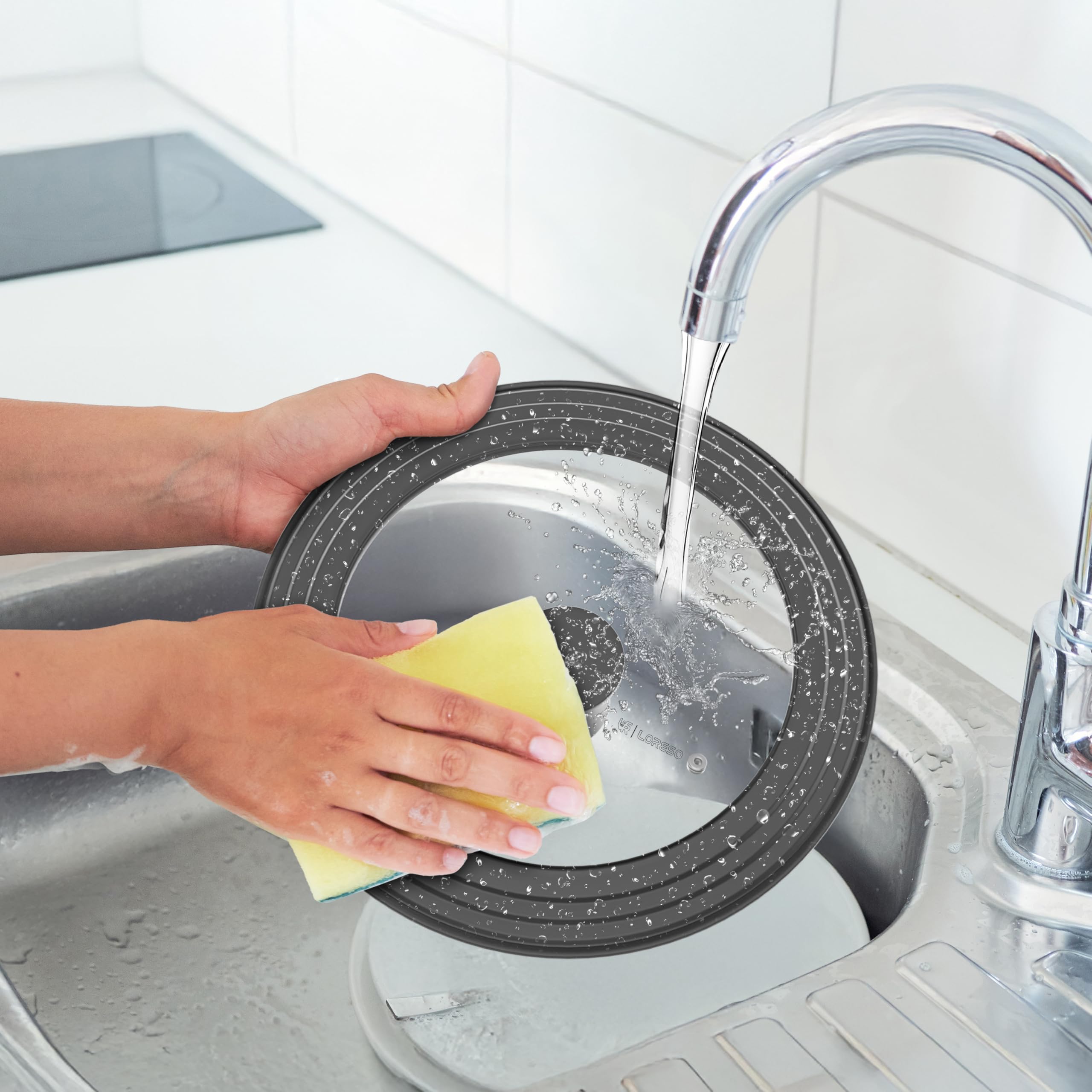 LSR LORESO two-lid set reduces cabinet clutter and storage space.