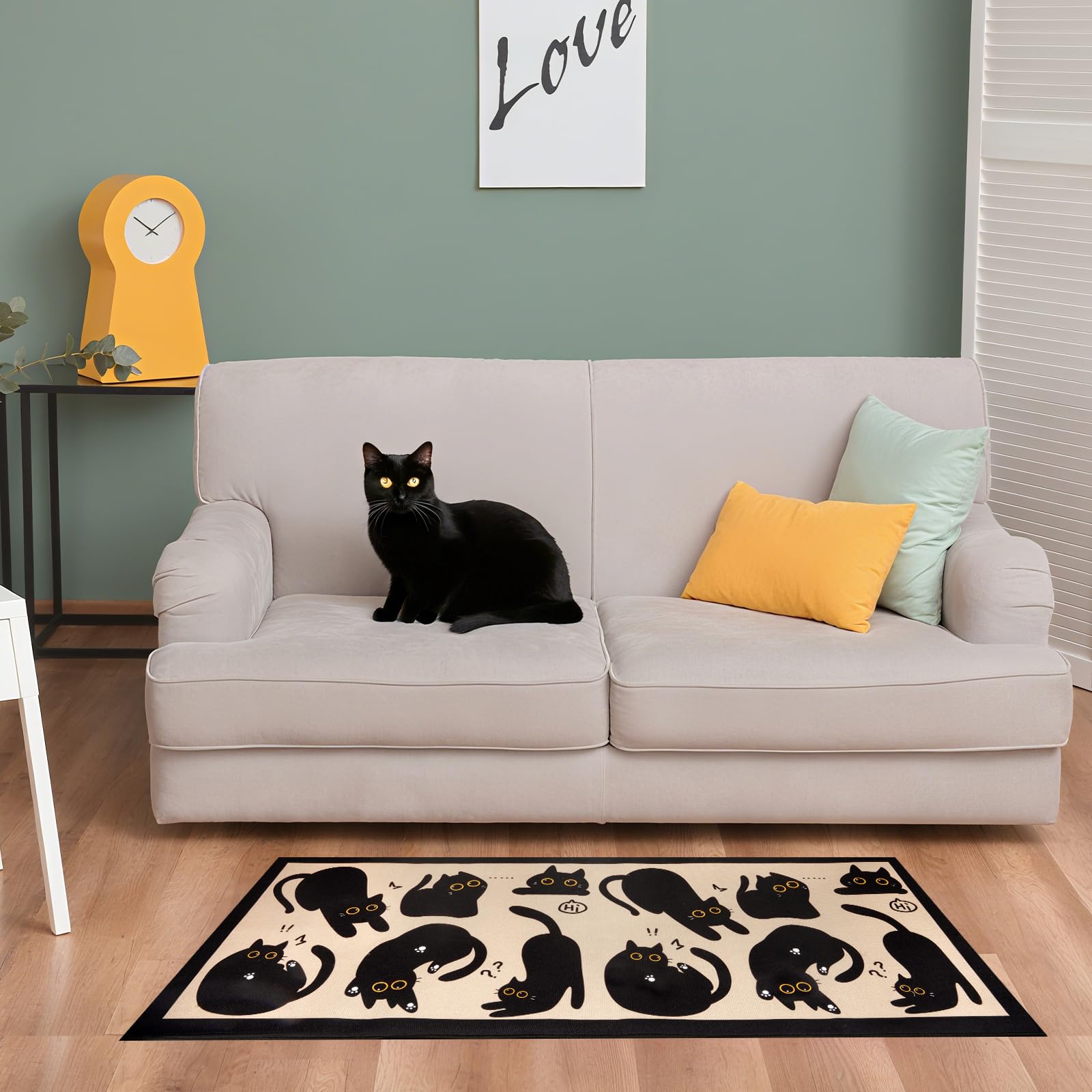 LSYDCARM black cat mat makes a charming gift idea for cat lovers.