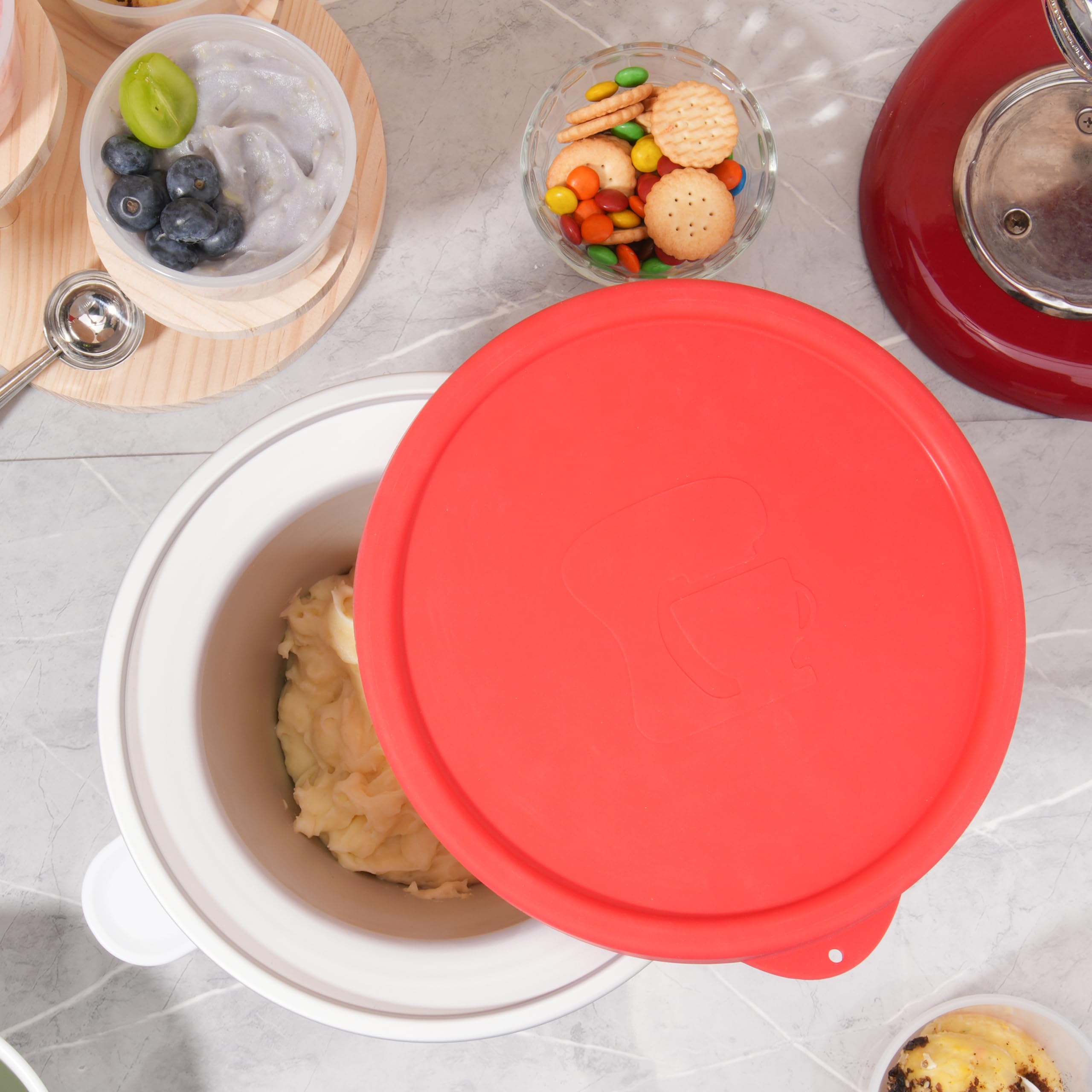 LUVCOSY reusable lid reduces waste and clutter