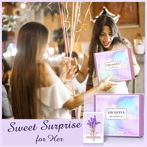 LUCOTIYA lavender scented candle creating a cozy atmosphere