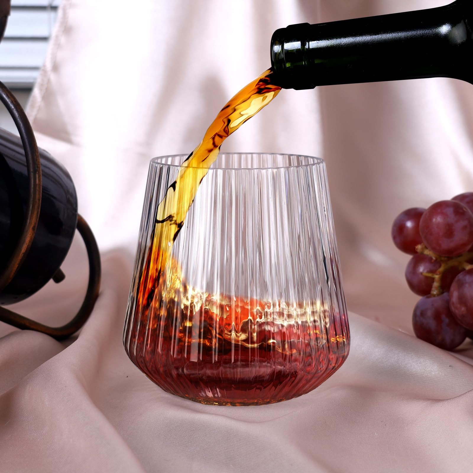 Disposable plastic wine glasses by Lueumxc for quick cleanup.