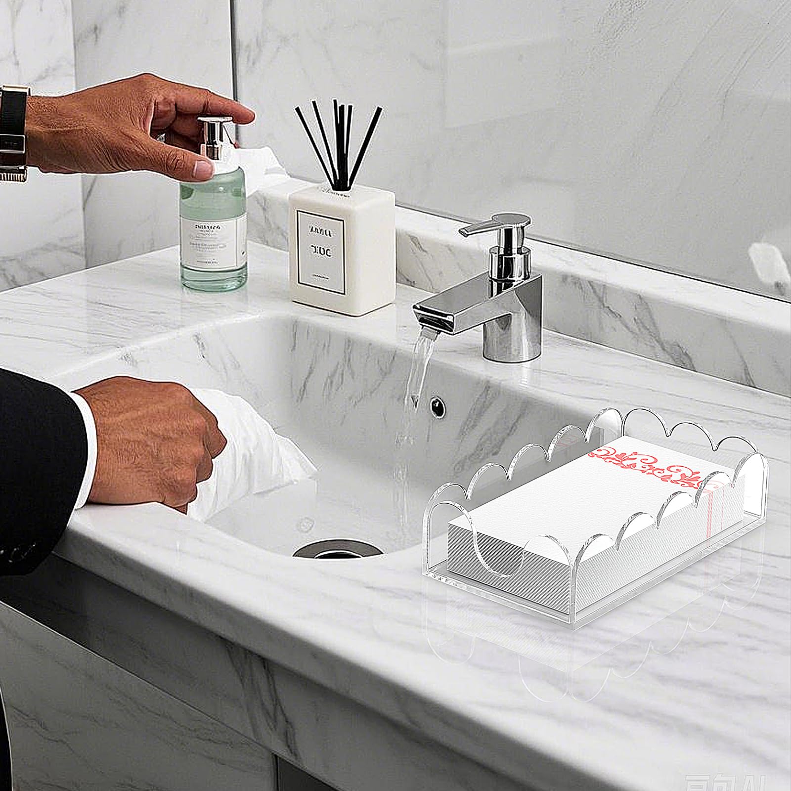 LUGUNU clear acrylic napkin holder showing non-slip pads for stability