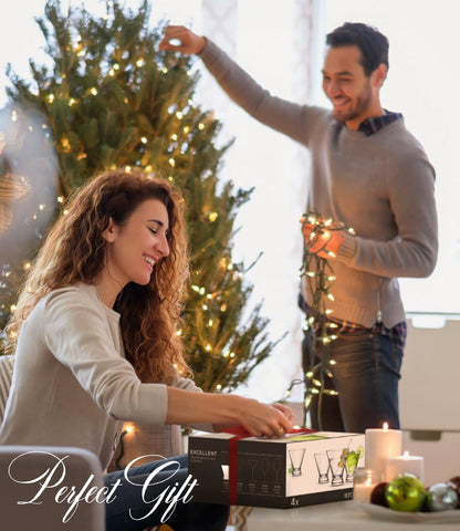 Luna Manta gift-ready martini glasses ideal for weddings and birthdays