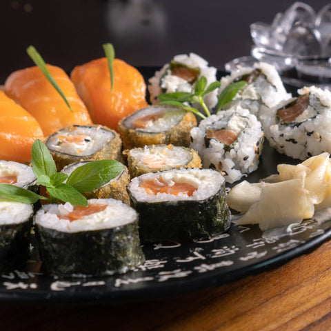 Luney complete sushi making kit ready for gatherings.