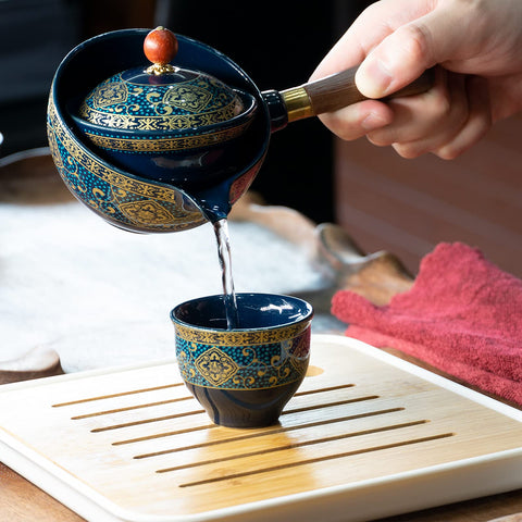 LURRIER portable gift bag-ready tea set for travel and gifting.