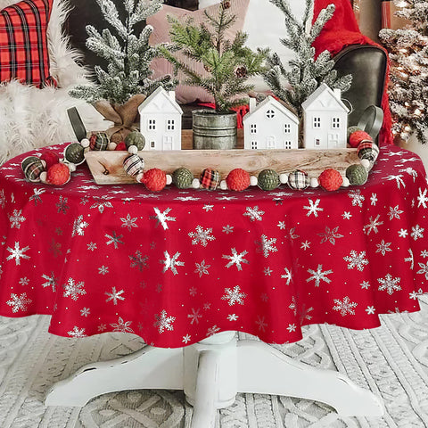 LUSHVIDA wrinkle-resistant Christmas tablecloth for neat dining