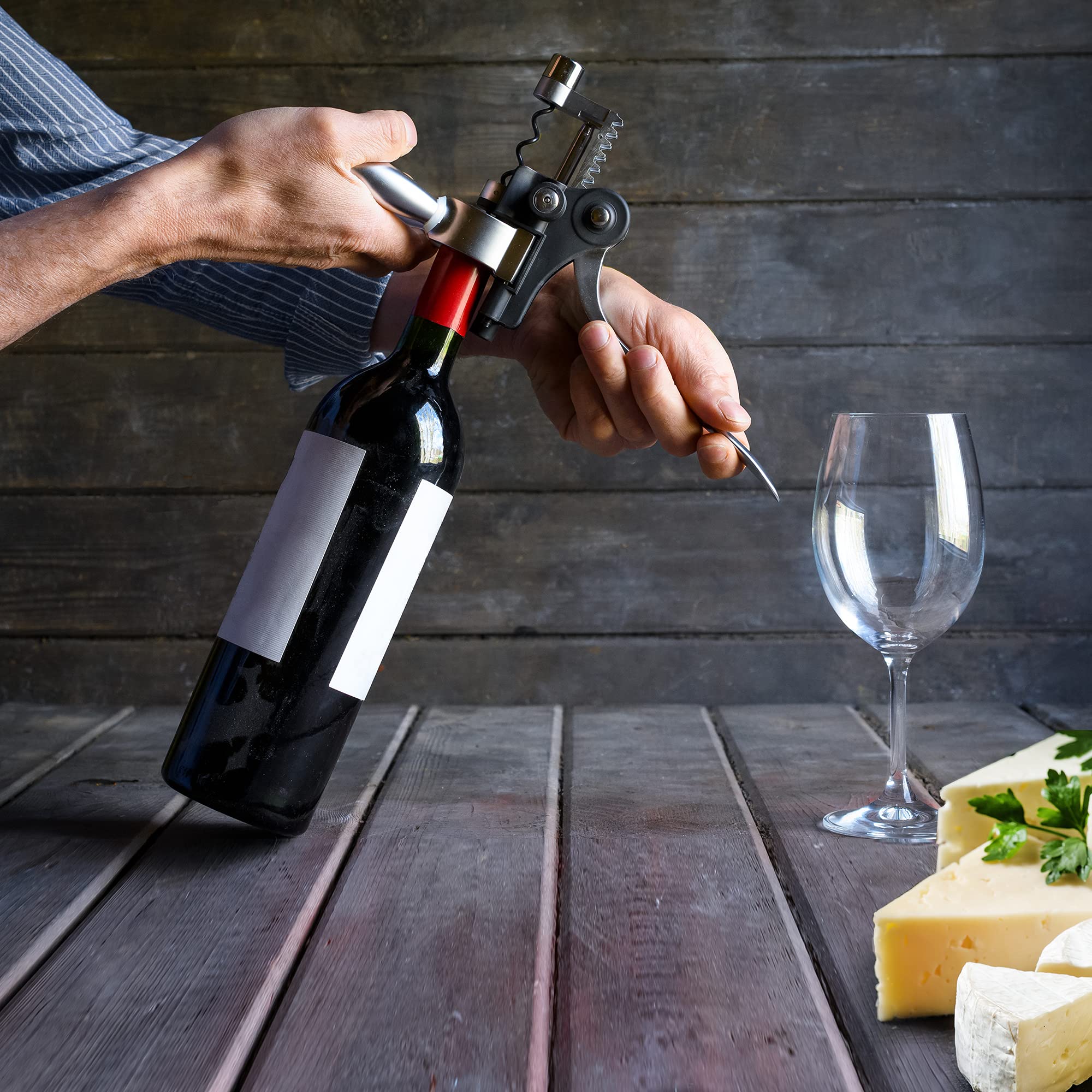 Luxiluxy gift idea for wine lovers in elegant packaging