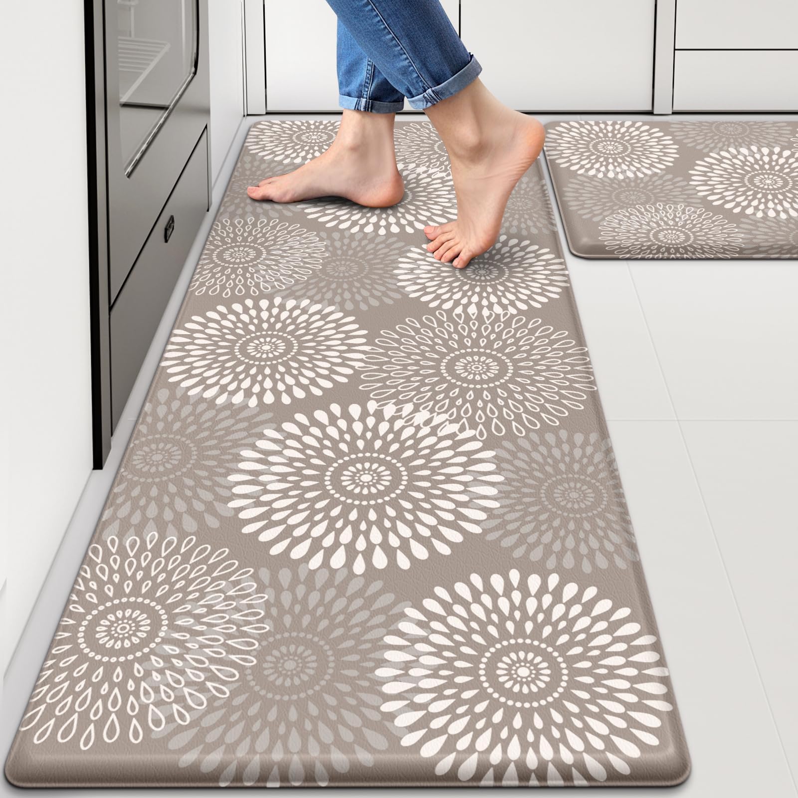 LuxStep anti-fatigue kitchen mat in top view for comfortable standing while cooking.