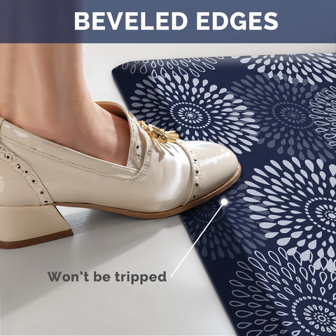 LuxStep anti-fatigue mat supports long cooking sessions comfortably.