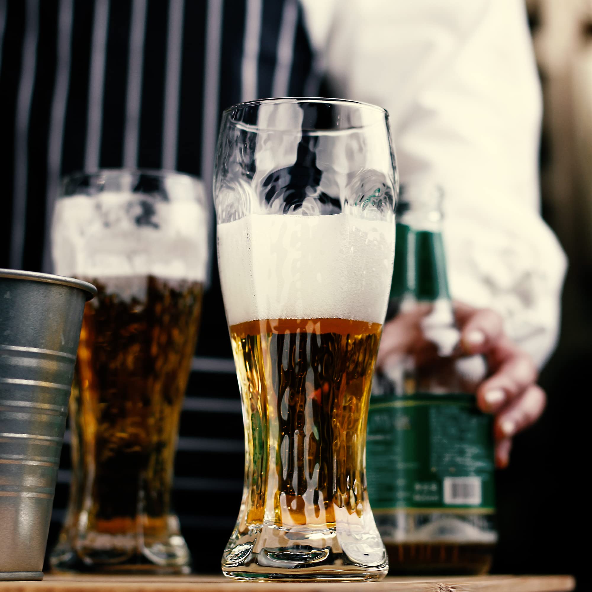 LUXU crystal wheat beer glass set enhances aroma and flavor with clarity.
