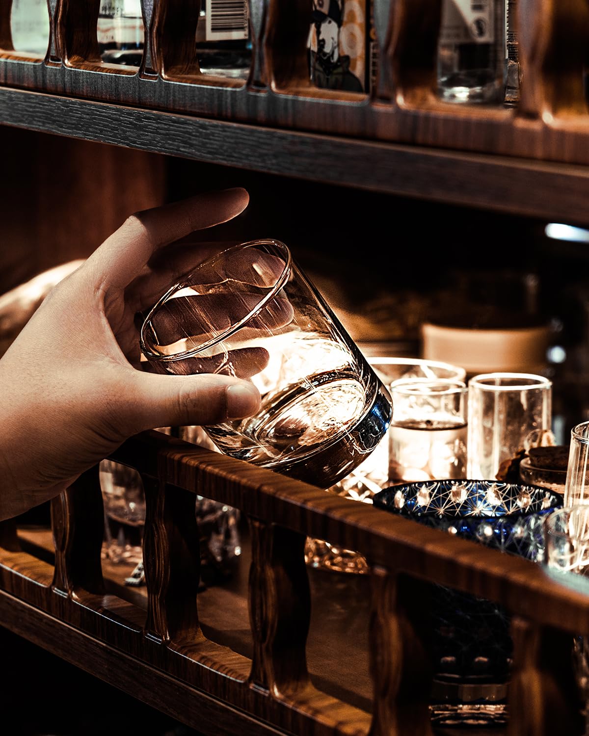 LUXU old-fashioned glasses with rock-style silhouette for balanced sipping