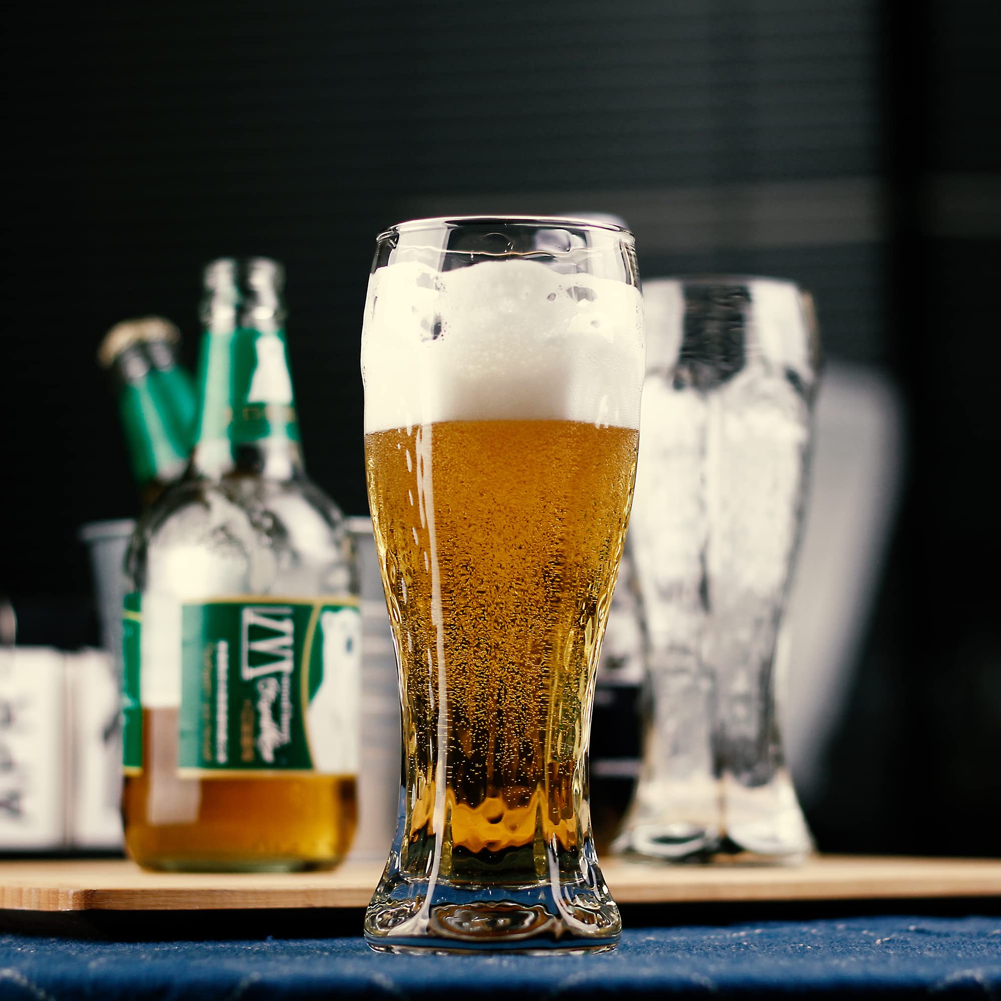 LUXU thick base design prevents tipping during lively pours.