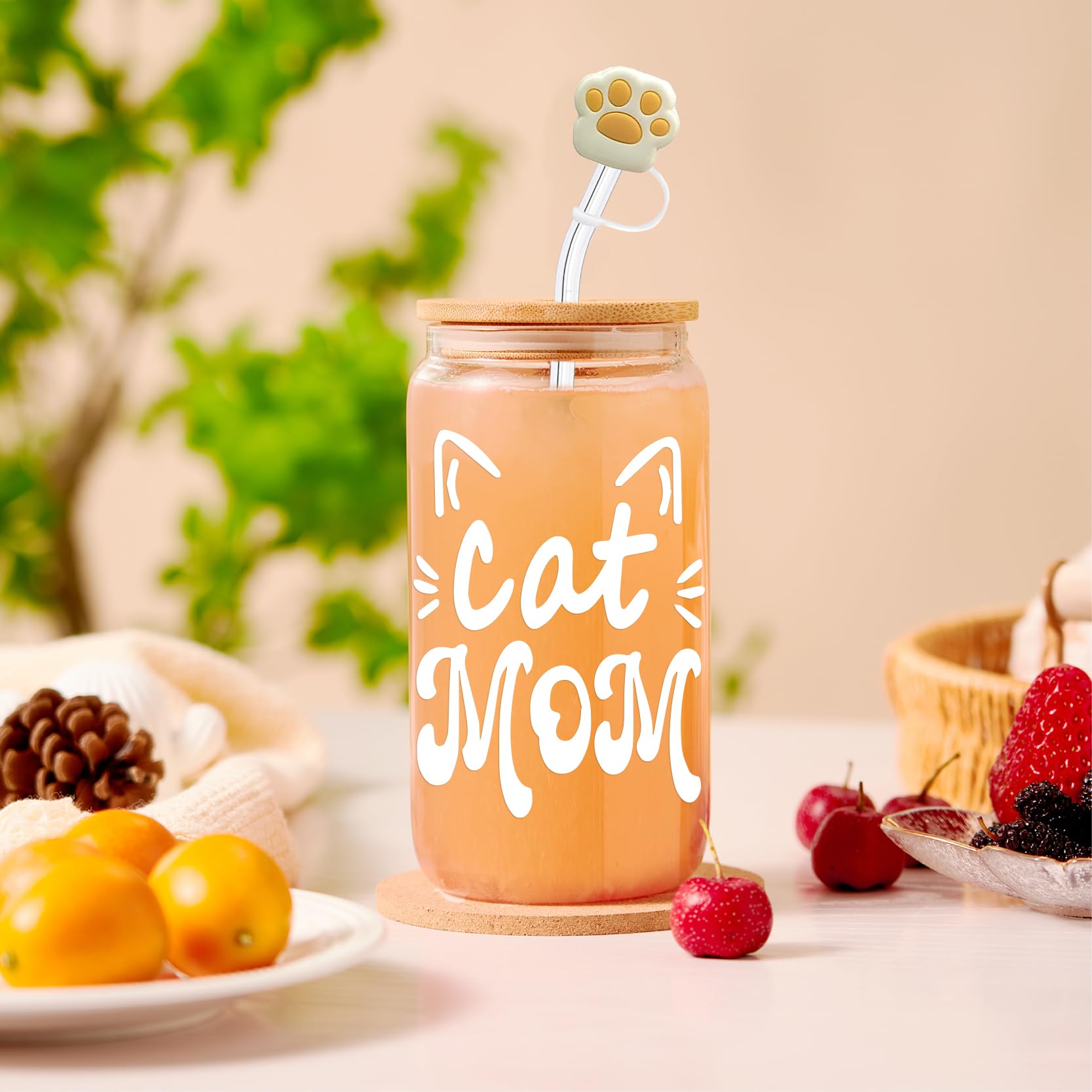 Lvoetgif novelty beer can shaped glass adds playful charm.