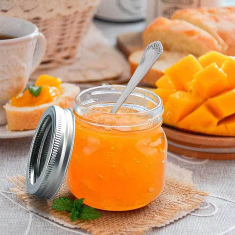 Lyellfe DIY wedding favors and crafts with mason jars.