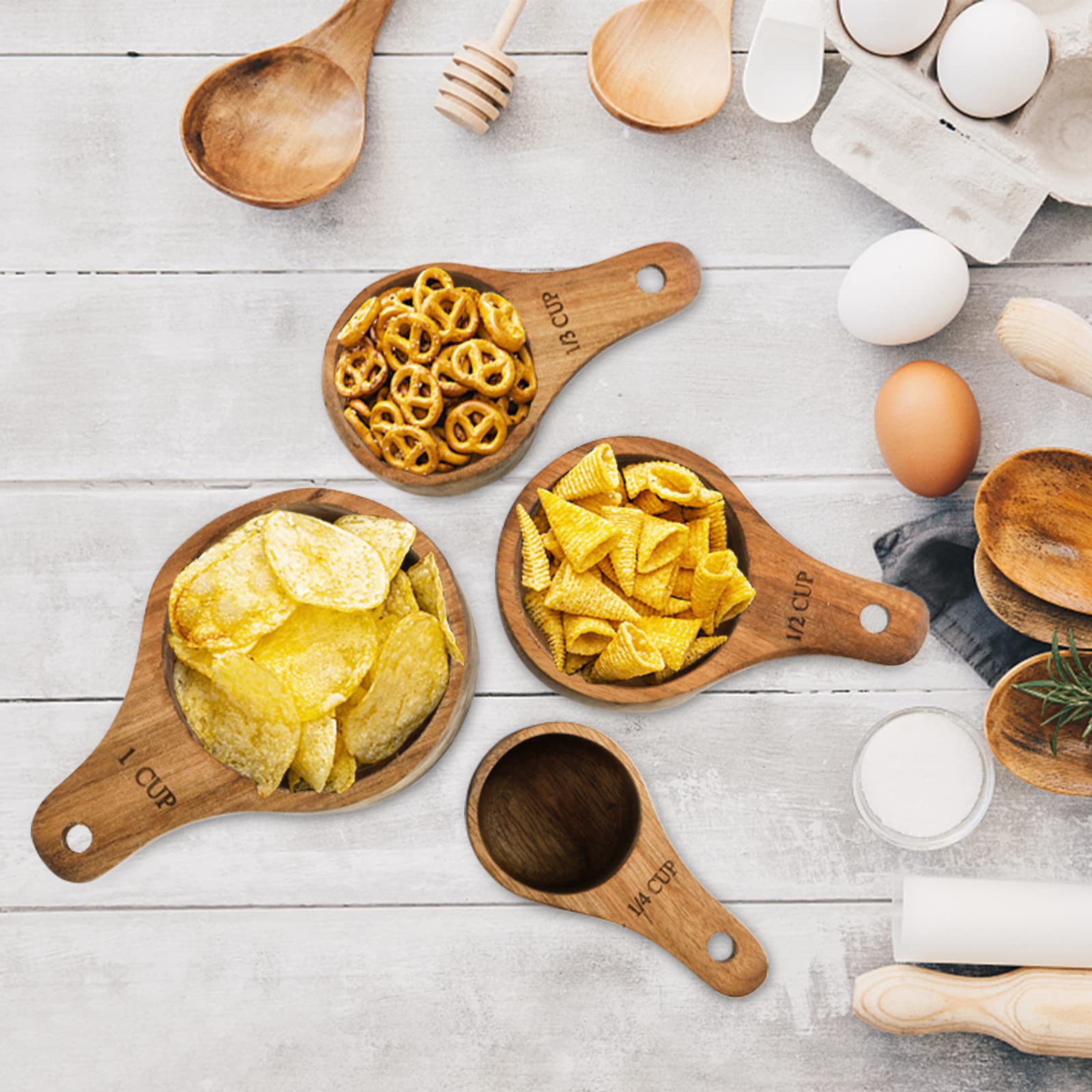 Lyellfe engraved cup scale ensures clear, consistent measurements for recipes.