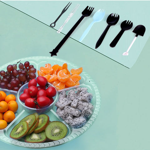 Lyellfe stackable serving trays with lids save fridge and cabinet space.