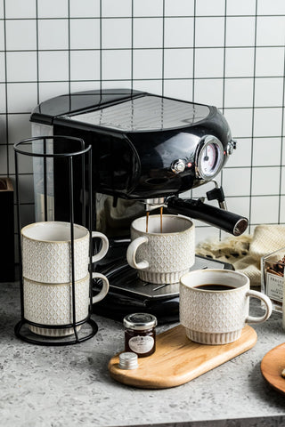 LYEOBOH beige mugs perfect for family breakfasts and tea time.