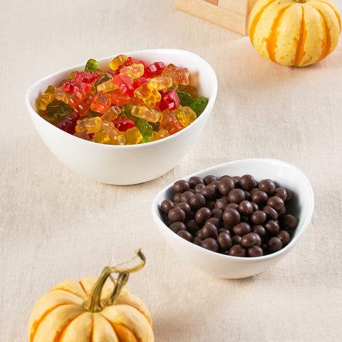 LYEOBOH party display demonstrates elegant, vertical serving for entertaining.