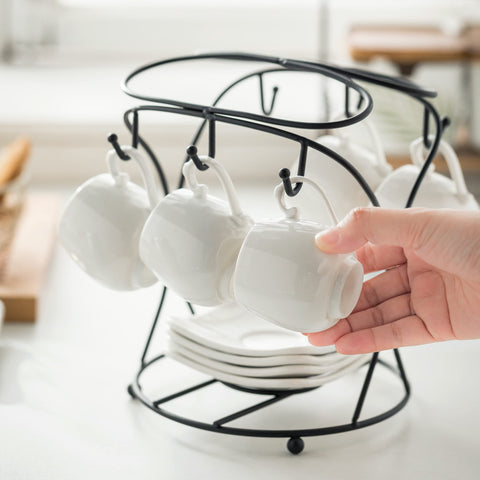 LYEOBOH black and white design enhances any kitchen display.
