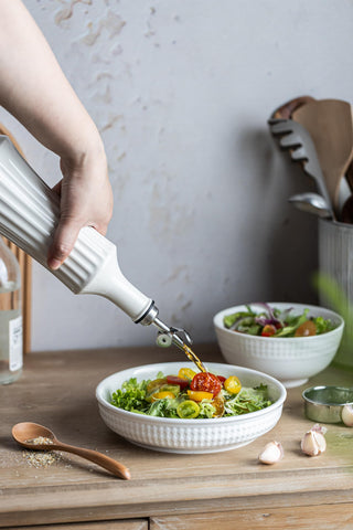 LYEOBOH soy sauce dispenser provides measured pours.