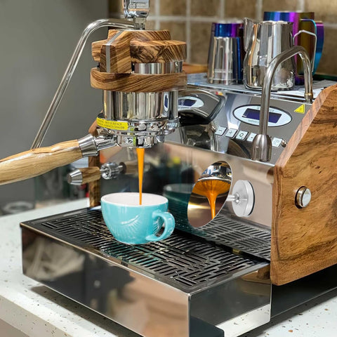Smooth stainless surface is easy to wipe clean after use.