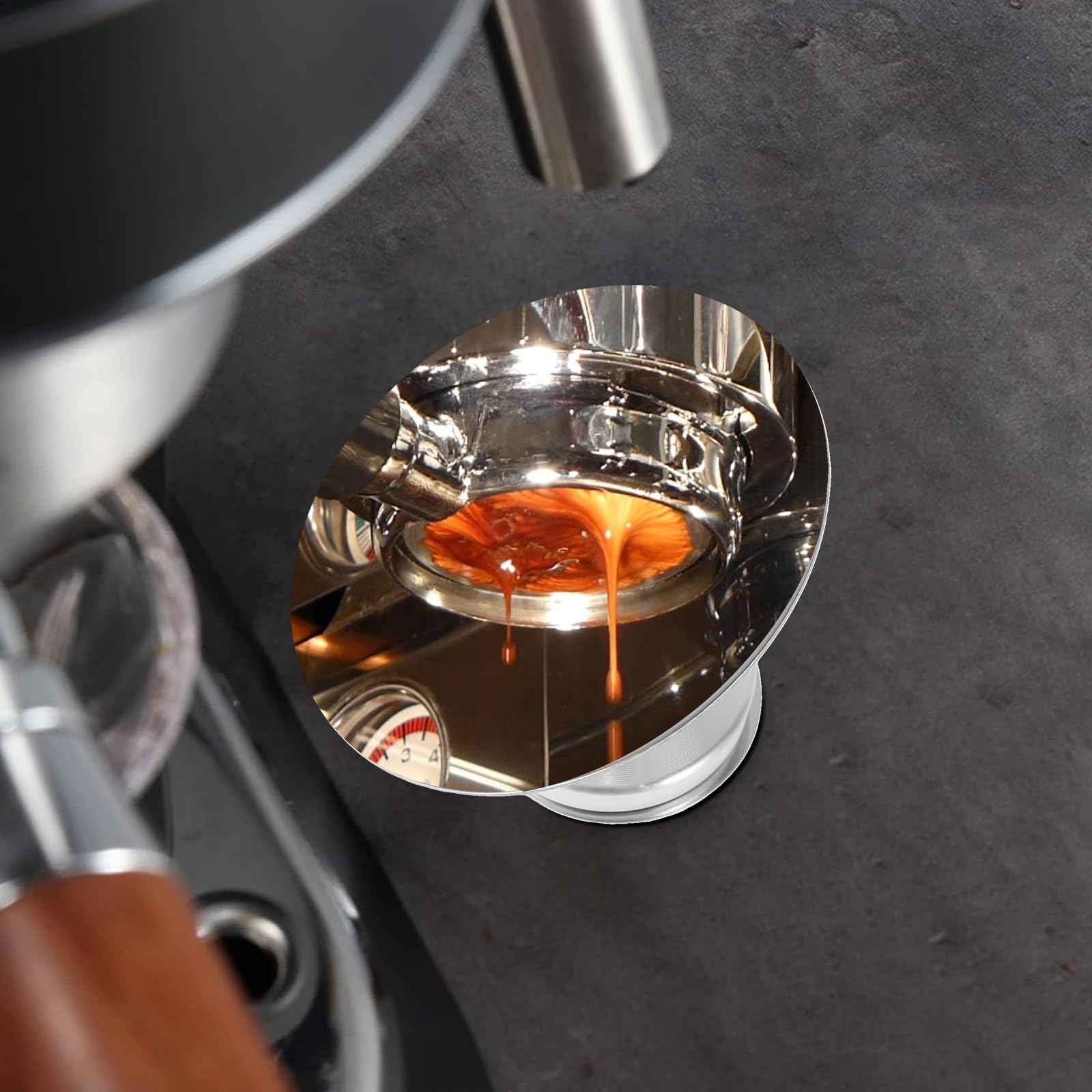 Multi-directional rotation helps view extraction from any angle.