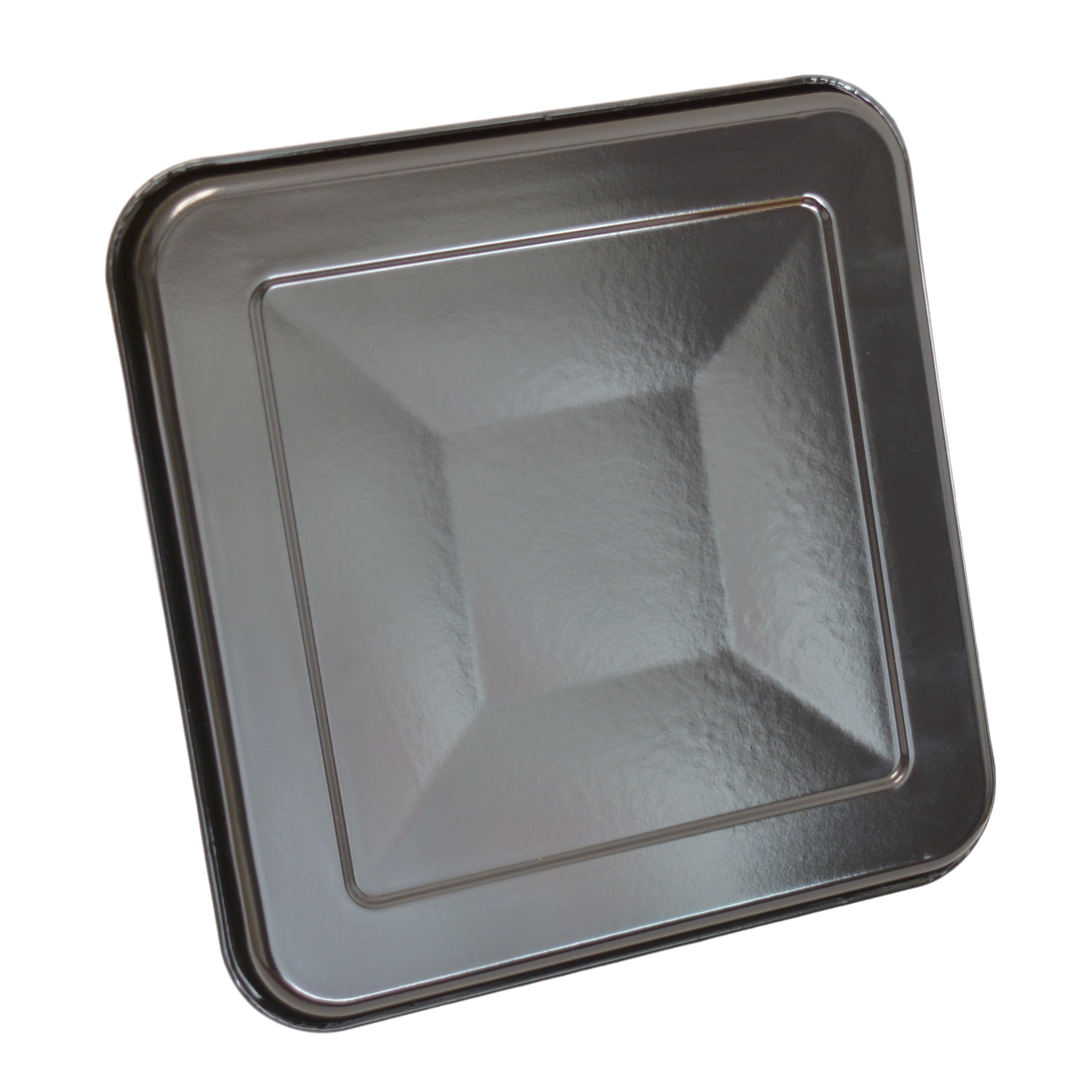 Lynora pan with smooth surface for easy cleaning after use