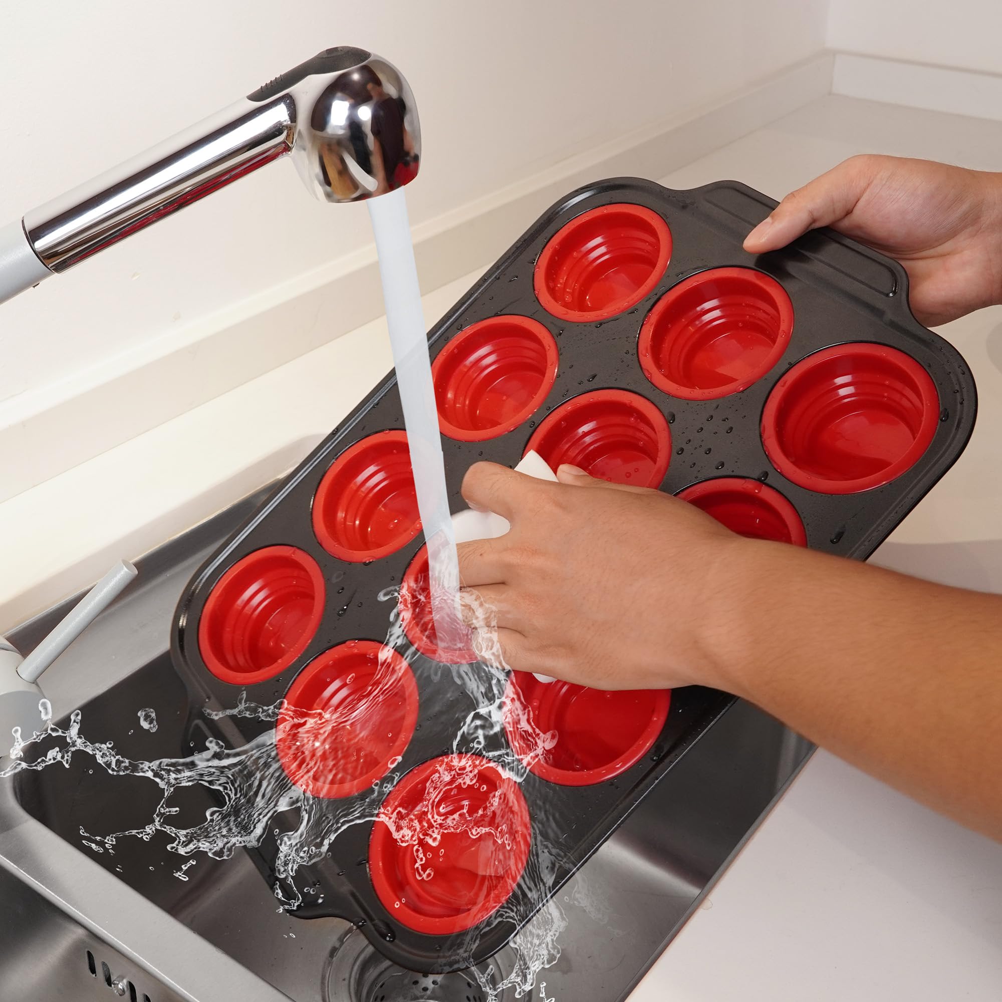 Lyveit dishwasher-safe muffin pan for effortless cleanup
