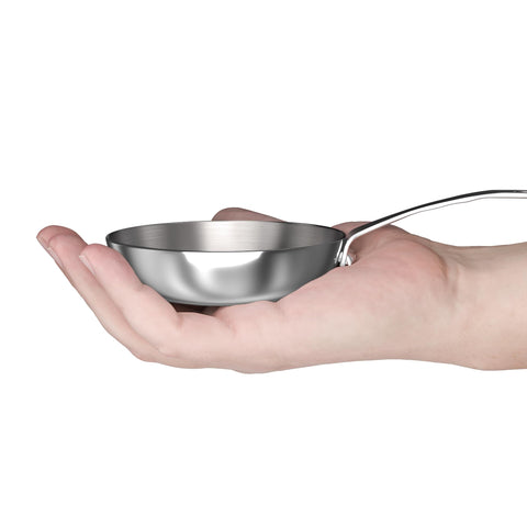 Macevia mini pot for precision melting in a compact kitchen.