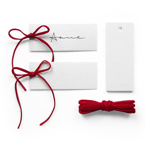 Maegmew place cards with velvet ribbon for elegant seating