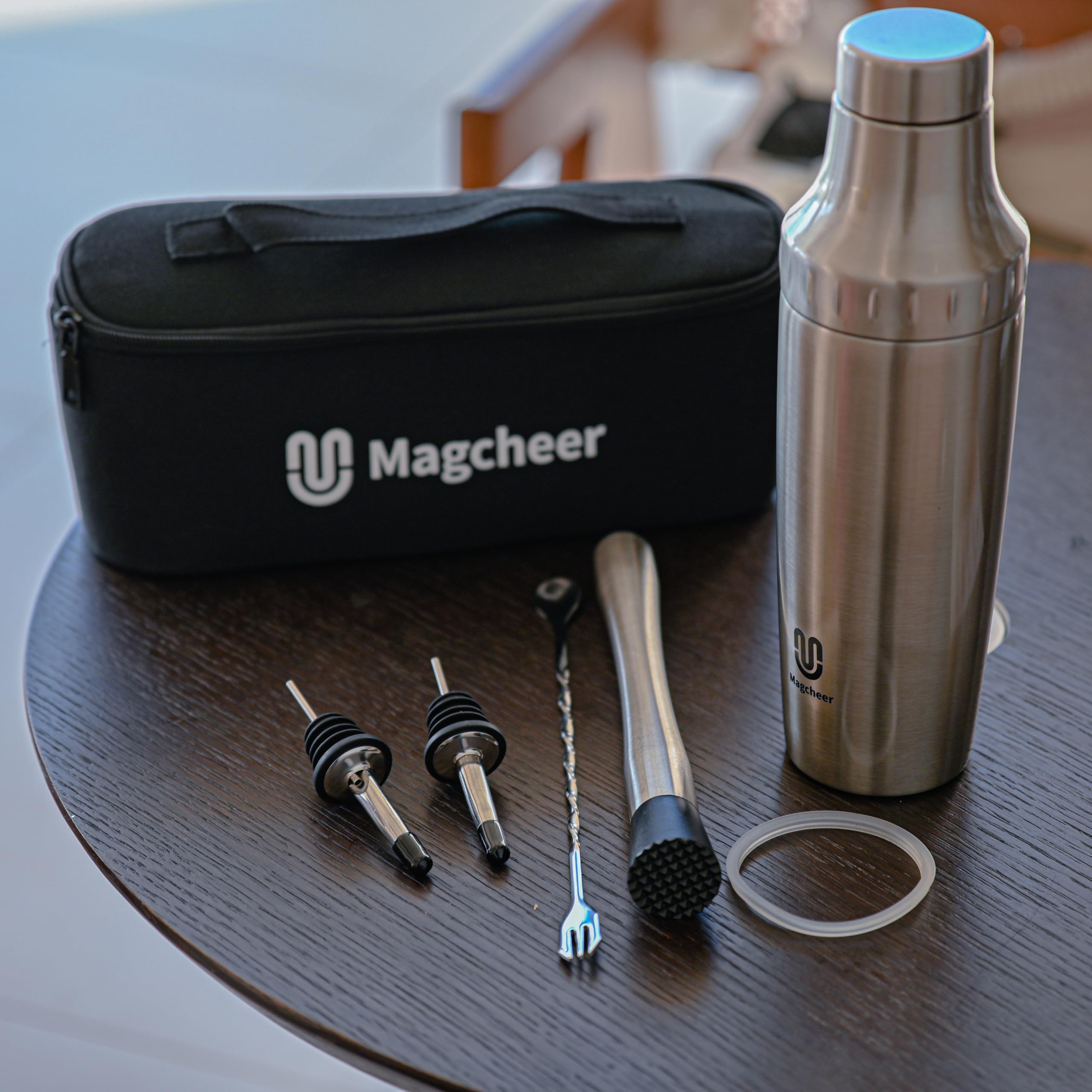 Magcheer travel-friendly storage bag for easy on-the-go bartending.