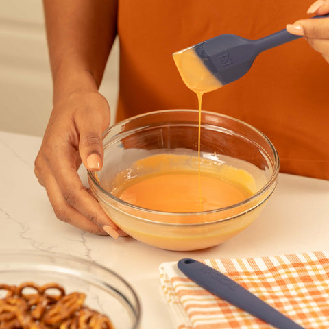 Magical Butter measuring cups provide accurate ingredient portions.