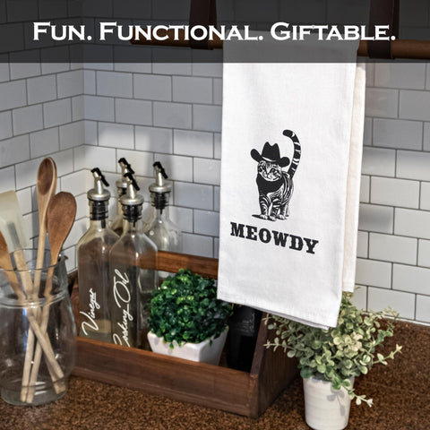 MAINEVENT Meowdy kitty-themed towel enhances tea time