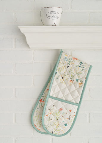 Maison d'Hermine baking setup with mitt enhances kitchen flair