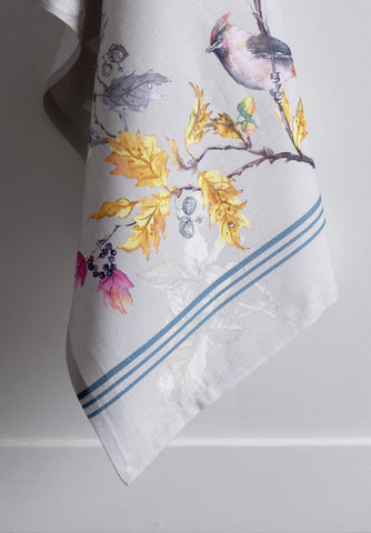 Machine-washable cotton towel set ready for frequent handling