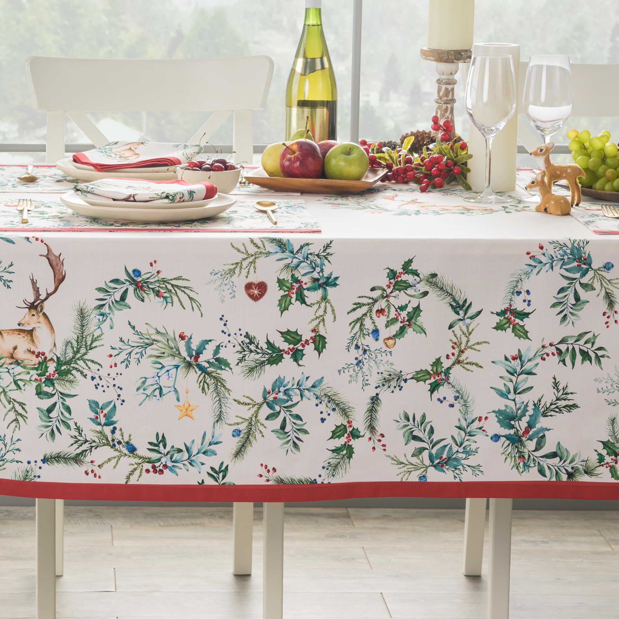Maison d' Hermine Holly Time tablecloth easy care, machine washable fabric