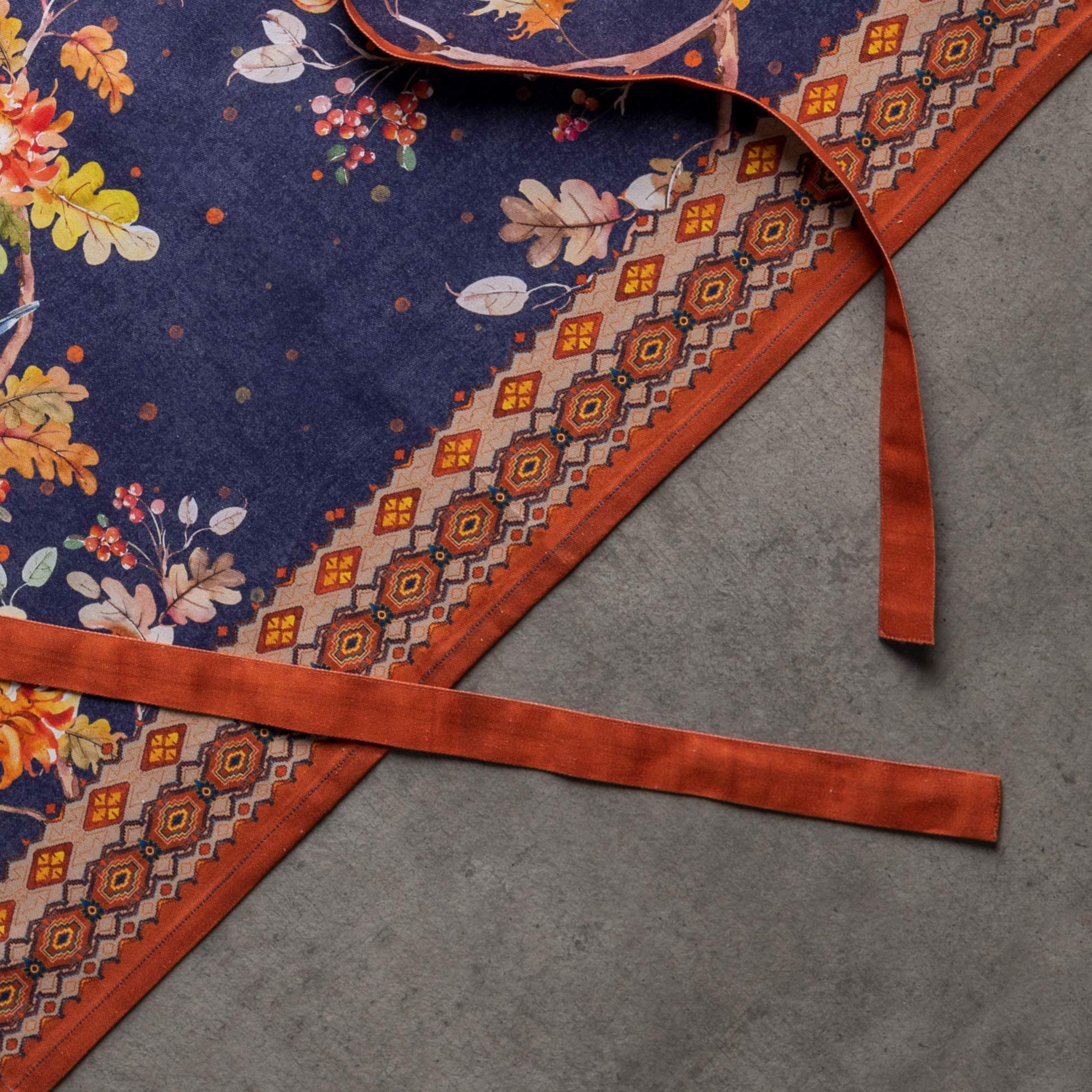 Kelim Infinity apron by Maison d' Hermine is machine washable for daily use.