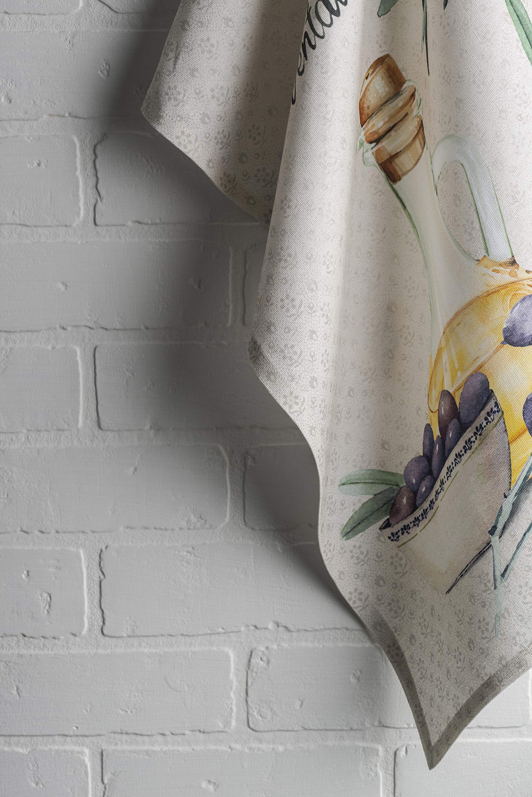 Elegant bar towel option enhances kitchen shelves