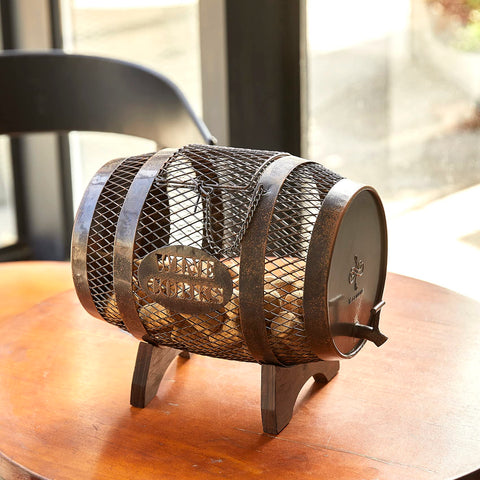 Makuvine cork holder makes a thoughtful housewarming or wedding gift.