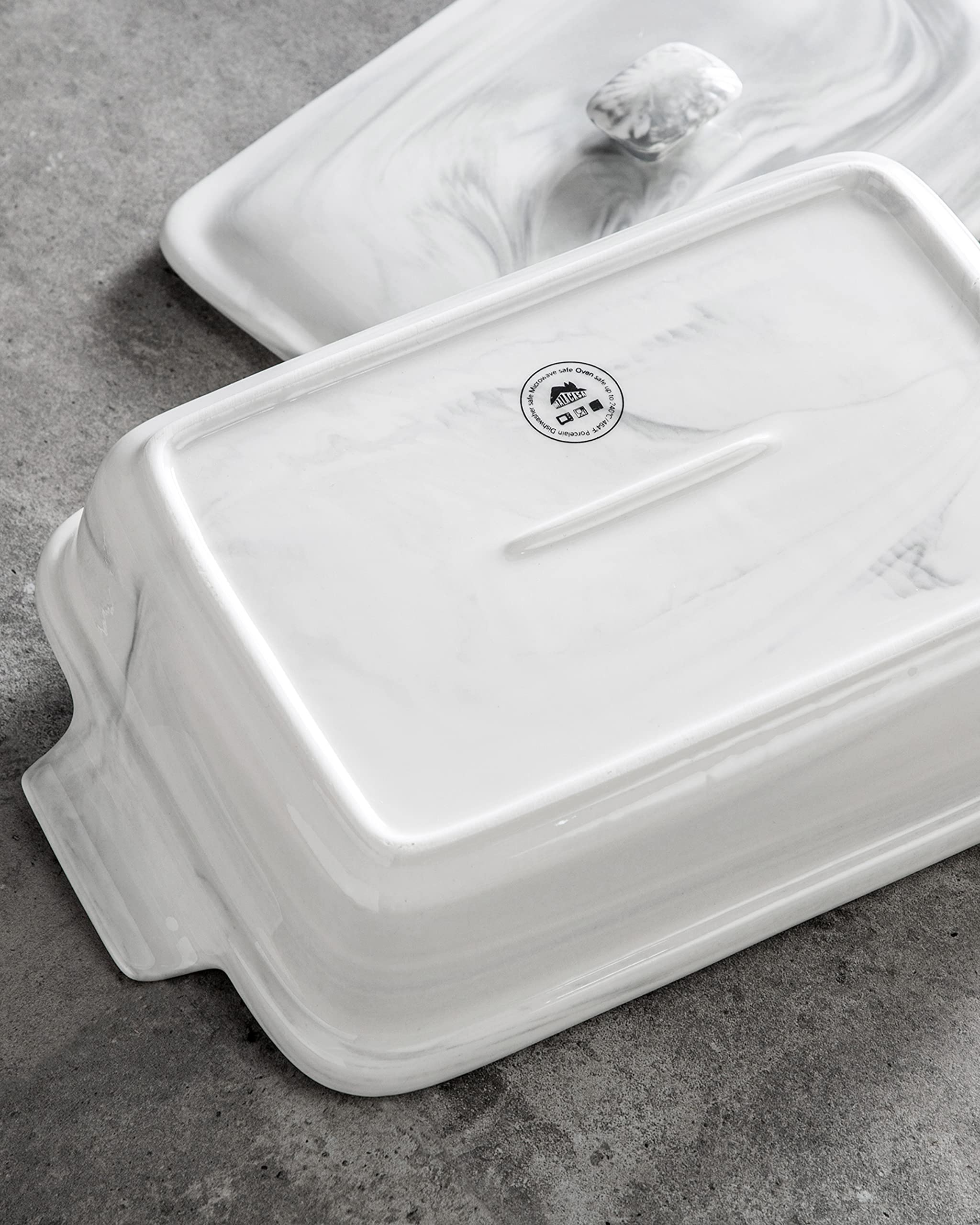 MALACASA lasagna-serving dish demonstrates large 3.4-quart capacity.