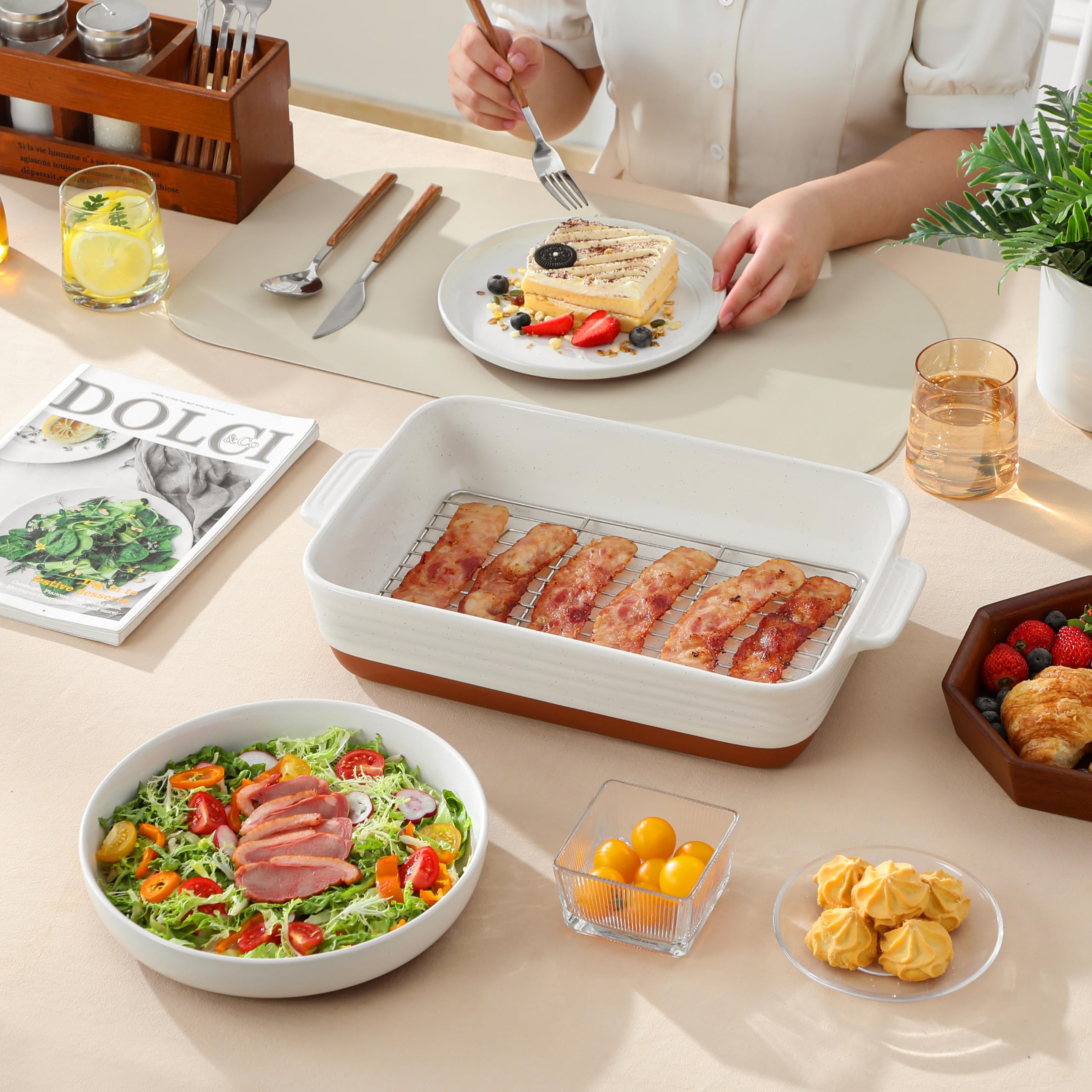 Gift-ready MALACASA baking dish with stylish color-block finish.