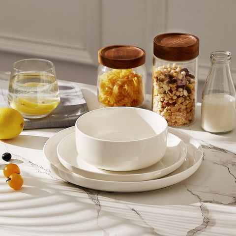 MALACASA LUNA bowls presented as a gift-ready set for home chefs.