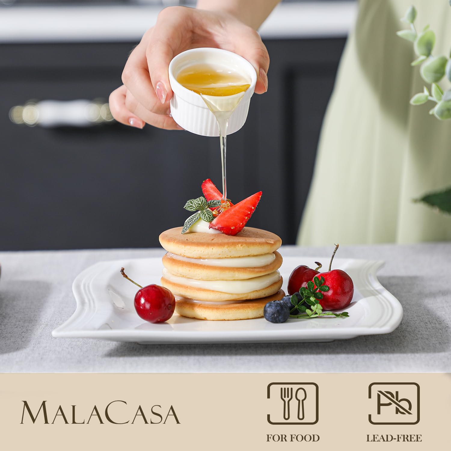 MALACASA oven-safe porcelain, durable ramekins for baking and serving.