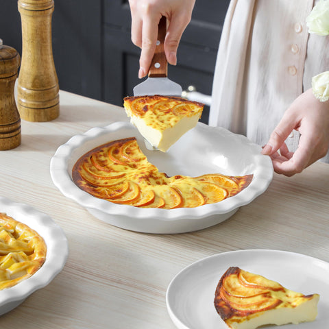 MALACASA pie pan goes from freezer to oven for quick meals
