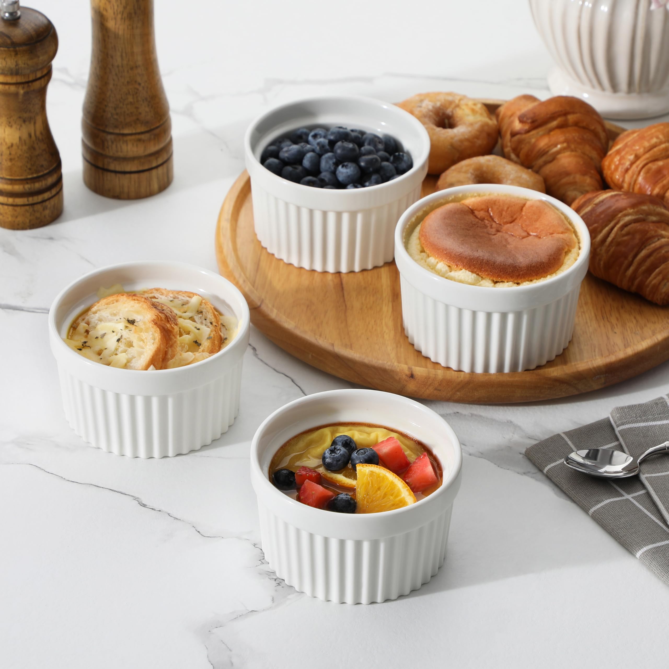 MALACASA porcelain insulation helps keep dishes warm longer at the table.