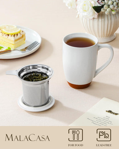 MALACASA ceramic lid used as a coaster during brewing.